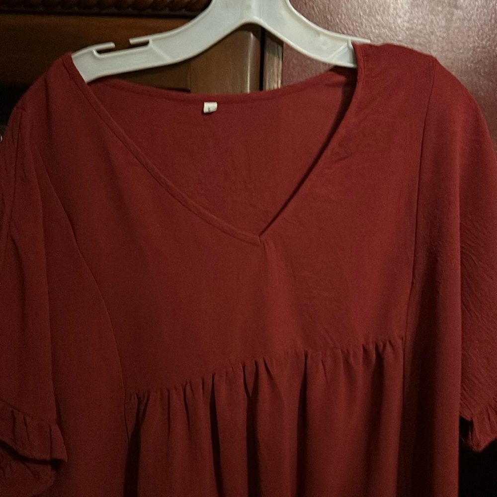 Amazon Essentials Red Top